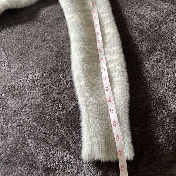 ABERCROMBIE soft V sweater M - Picture 10 of 11